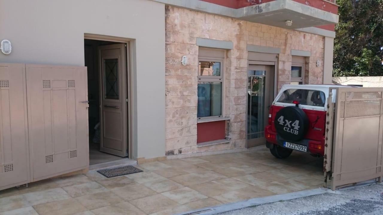 Arapakis Apartment 2 Aegina Exterior photo